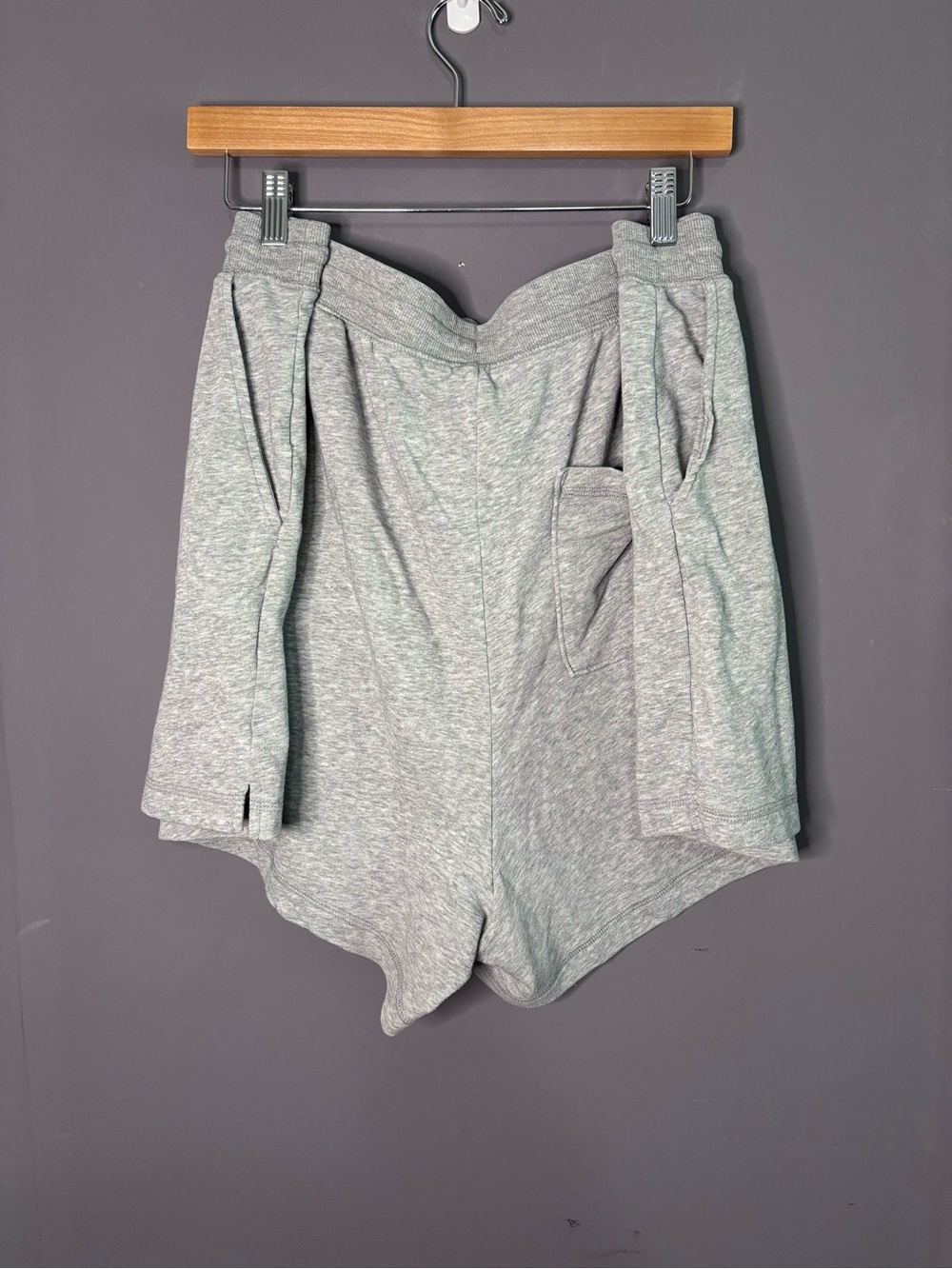 Old Navy Gray Sweat Shorts Drawstring 2X - Picture 4 of 8